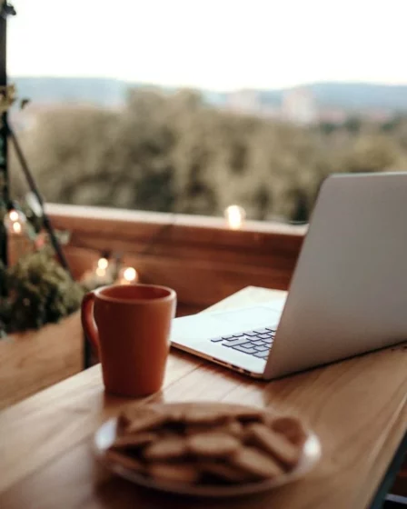 8 Ideias criativas para transformar sua varanda em um escritório