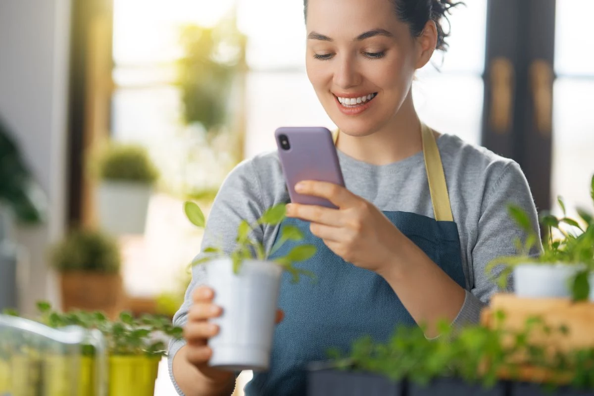 Tecnologia a favor das varandas com plantas