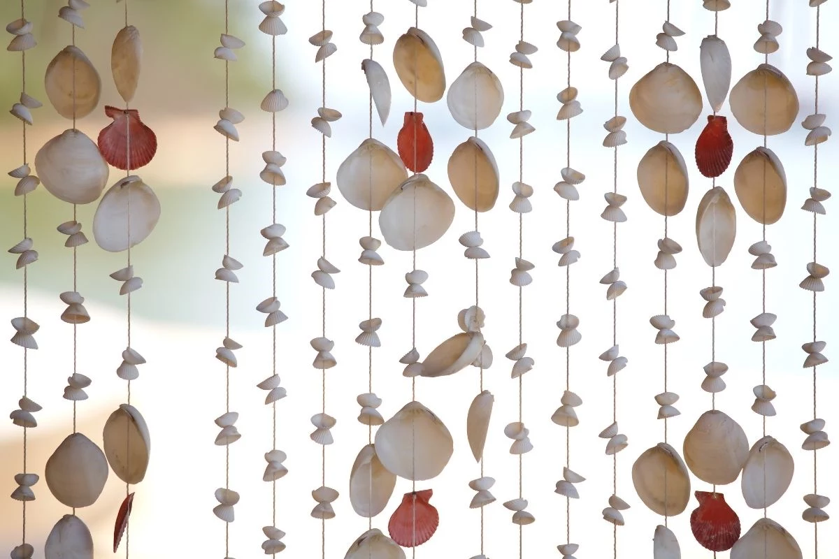 Itens de decoracao feitos de conchas 40 Itens de Decoração Brega Para Não Ter Em Casa